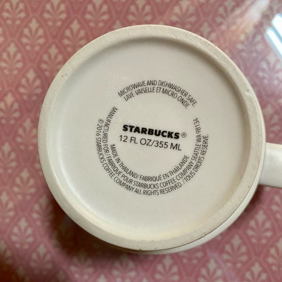 🔥Starbucks 2016 Blue Floral Matte Finish Stackable 12oz Mug🔥 - Picture 4 of 4